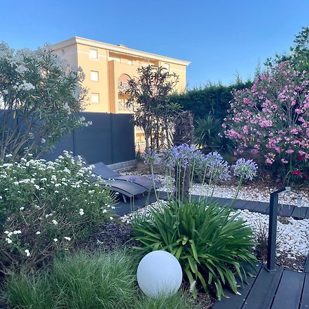 Apartamento Les Enganes Fréjus Exterior foto