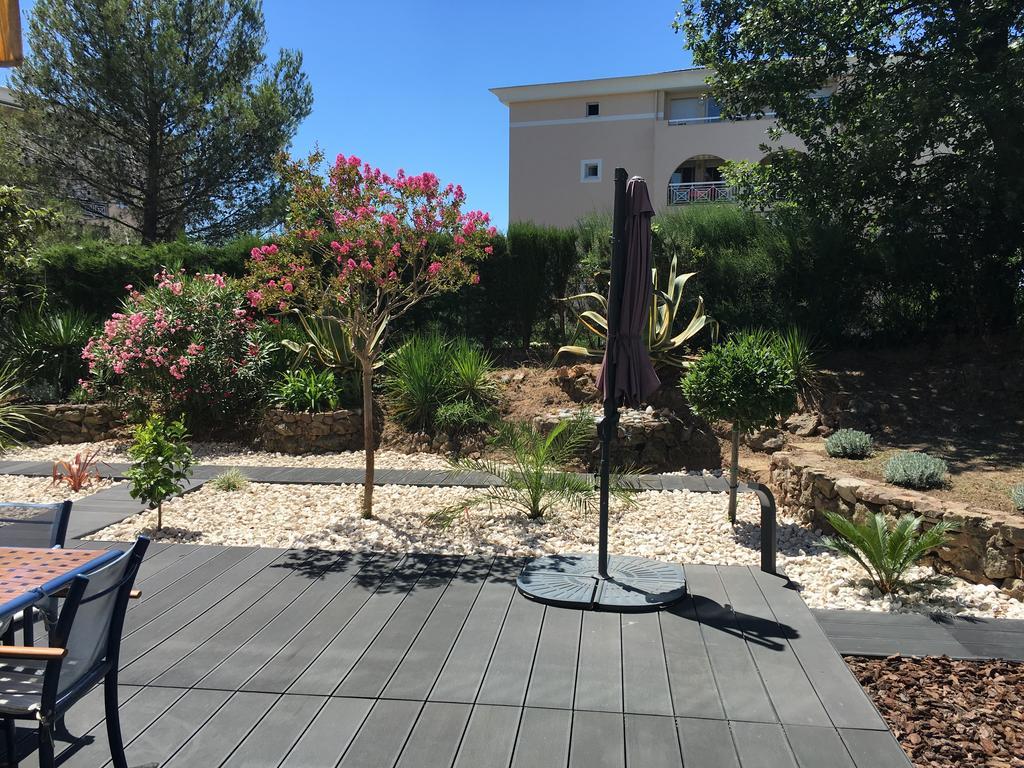 Apartamento Les Enganes Fréjus Exterior foto