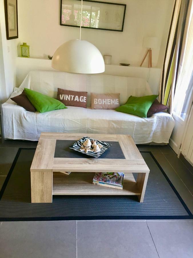 Apartamento Les Enganes Fréjus Exterior foto